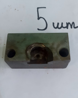 Valve for fastening in PE injection molding machine