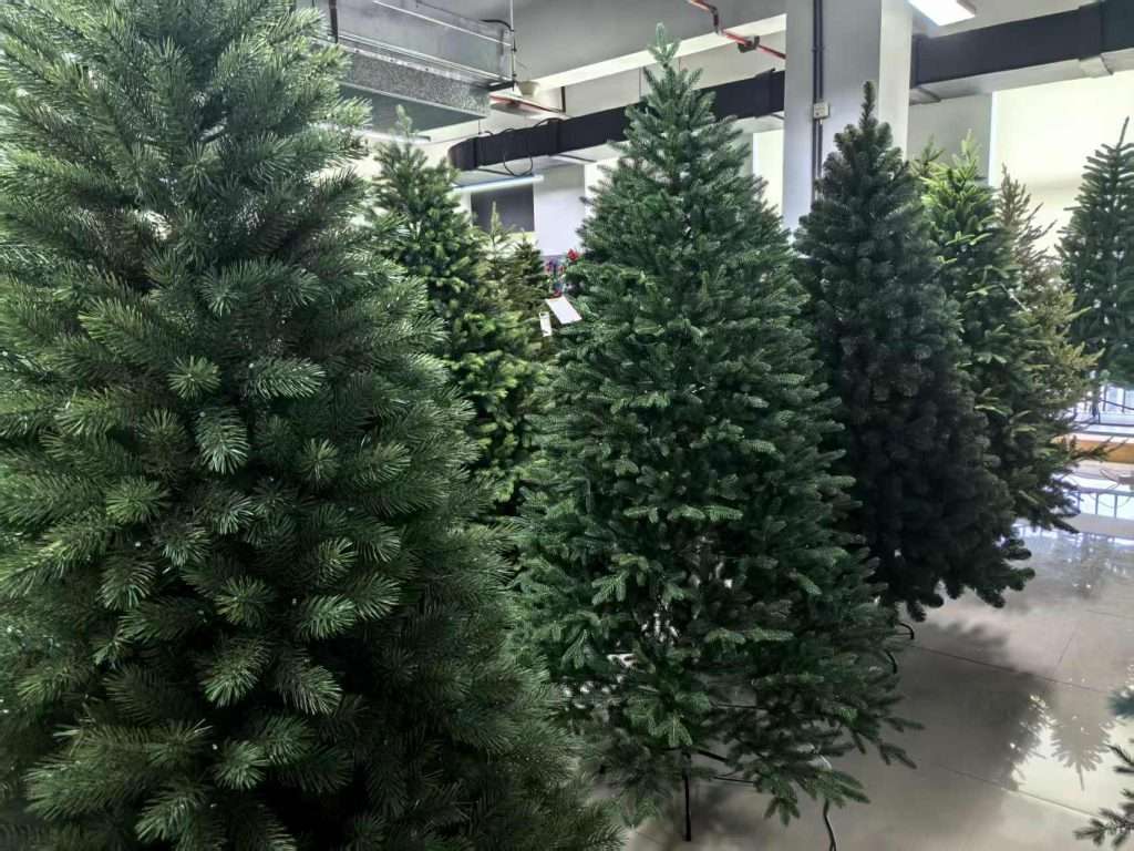 Artificial christmas tree