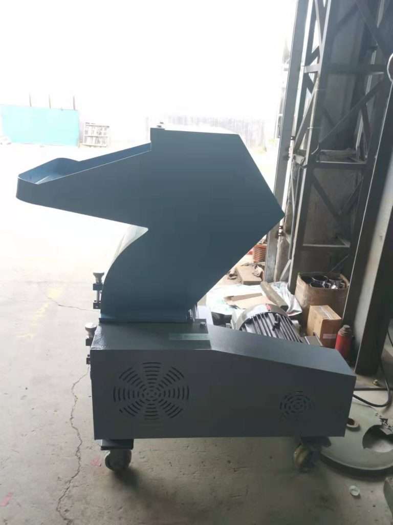 PE Waste Crushing Machine